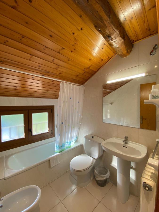 Hostal Can Josep Sort Exterior foto