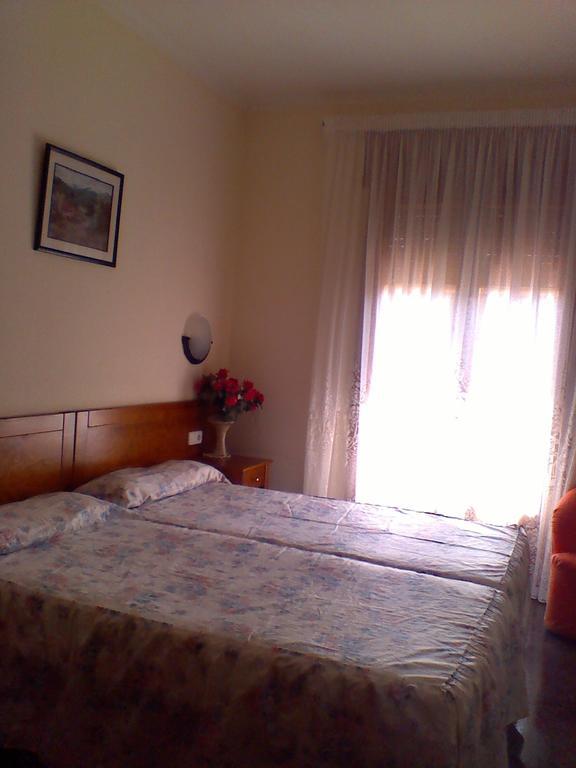 Hostal Can Josep Sort Habitación foto